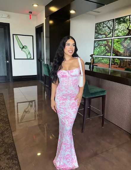 Vestido de noche rosa con escote halter y hombros descubiertos, estampado de sirena, TP1982