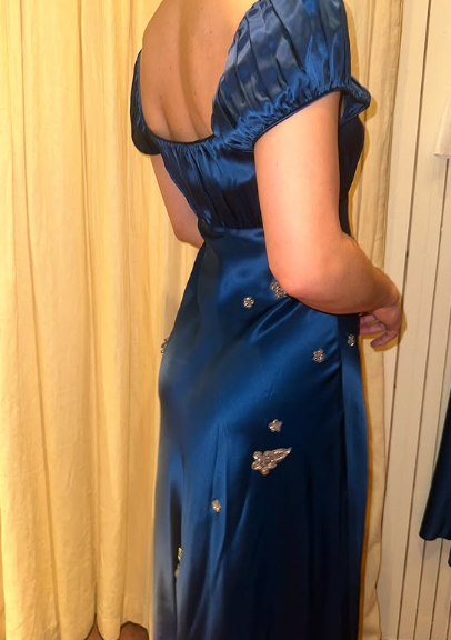 Vestido de noche azul marino suave de satén con mangas cortas y largo hasta los tobillos TP2021