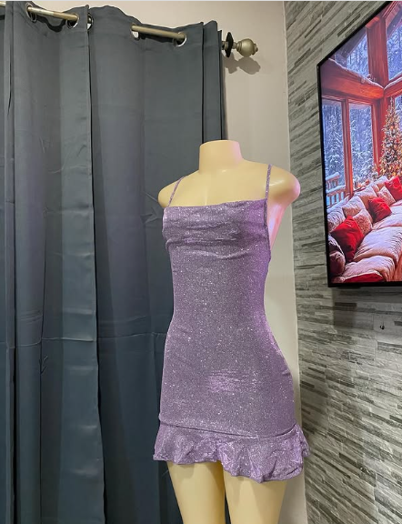 Vestido corto de fiesta con tirantes morados brillantes TP2029