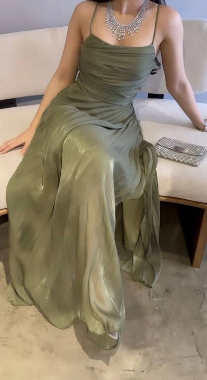 Elegante vestido de noche verde con corte en A y tirantes finos, largo y formal, TP2088