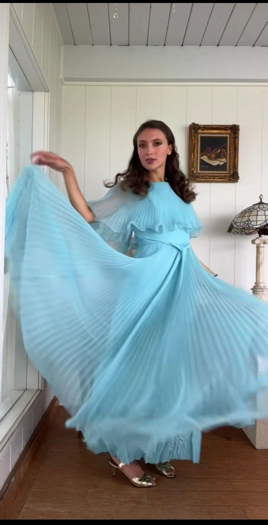 Elegante vestido de noche formal plisado hasta los tobillos con corte en A en azul TP2160