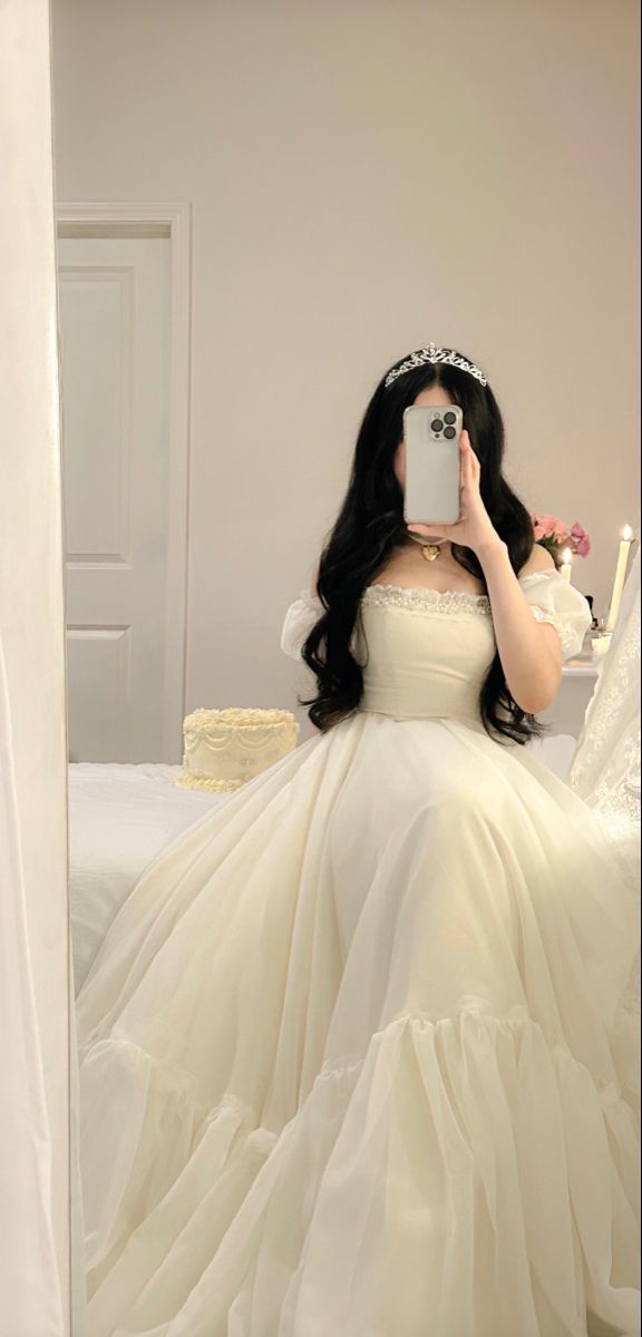 Elegante vestido de fiesta de princesa de tul con hombros descubiertos en color marfil para 19 cumpleaños TP2172