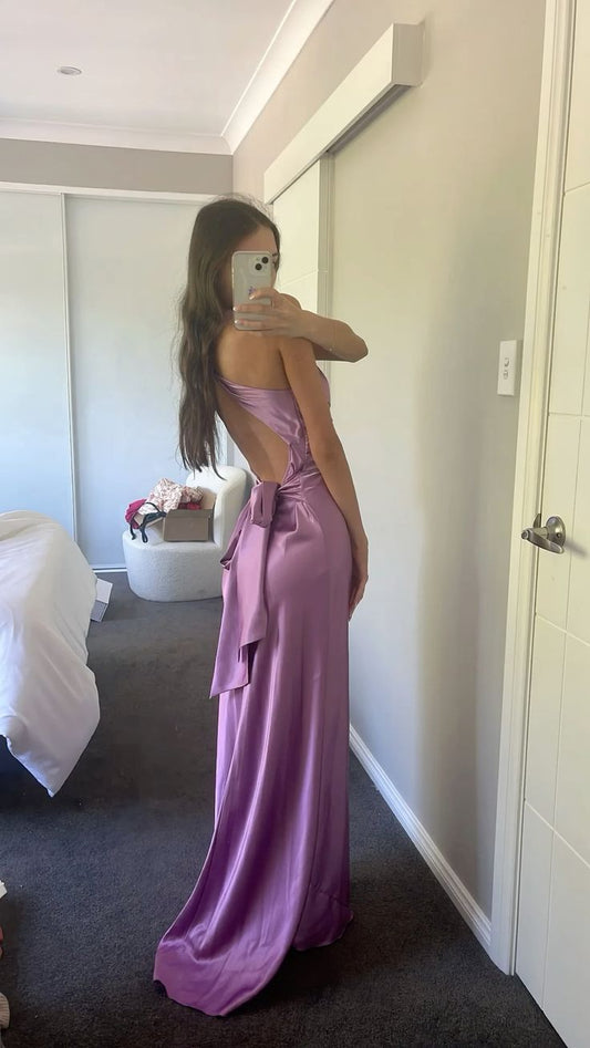 Elegante vestido lila con cuello halter, escote en V, sin mangas, de satén, vestido formal, vestido de fiesta, vestido de noche TP2195