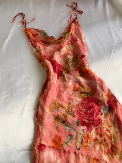 Vestido de noche con estampado vintage, tirantes finos y falda irregular TP2265