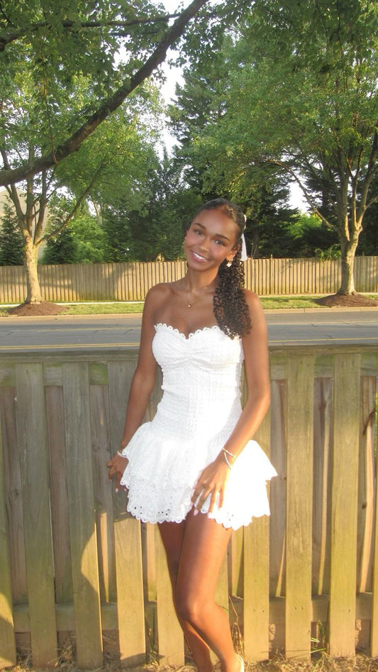 Chic White A-Line Strapless Sweetheart Neck Tiered Mini Graduation Gown Homecoming Dress TP2276