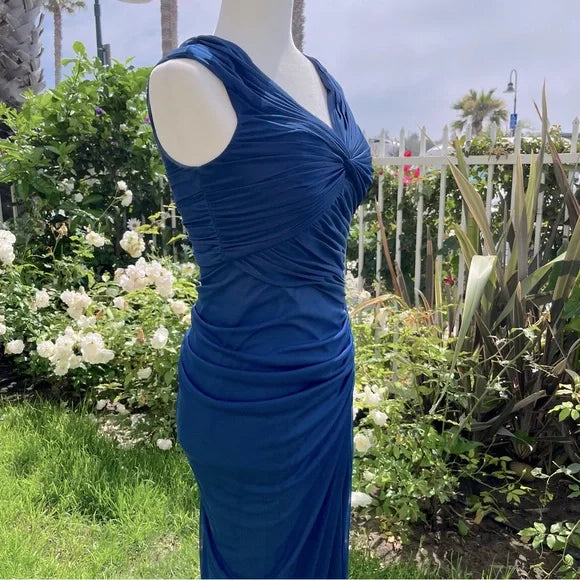 Vestido de noche vintage azul marino sin tirantes, sin mangas, con volantes y corte sirena de tul TP2317
