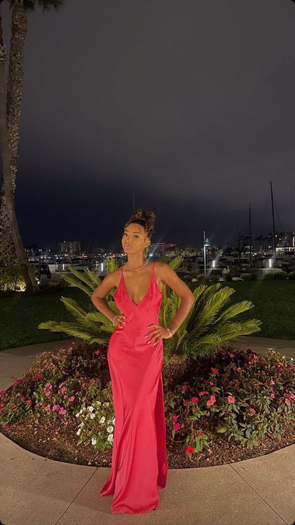 Vestido de noche rosa intenso con tirantes finos, escote bajo, satén, abertura hasta el suelo, TP2321