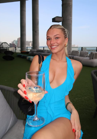 Vestido de fiesta corto de gasa azul sexy con escote bajo, volantes y espalda descubierta TP2355