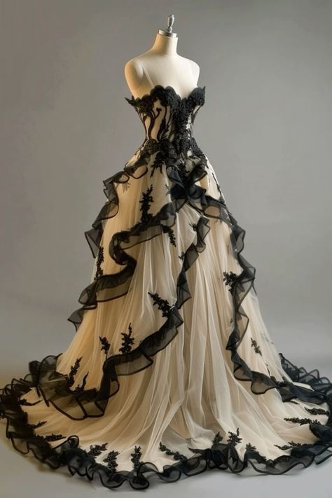 Vestido de novia vintage de tul color champán con escote corazón, sin tirantes, corte A y corte hasta el suelo TP2387