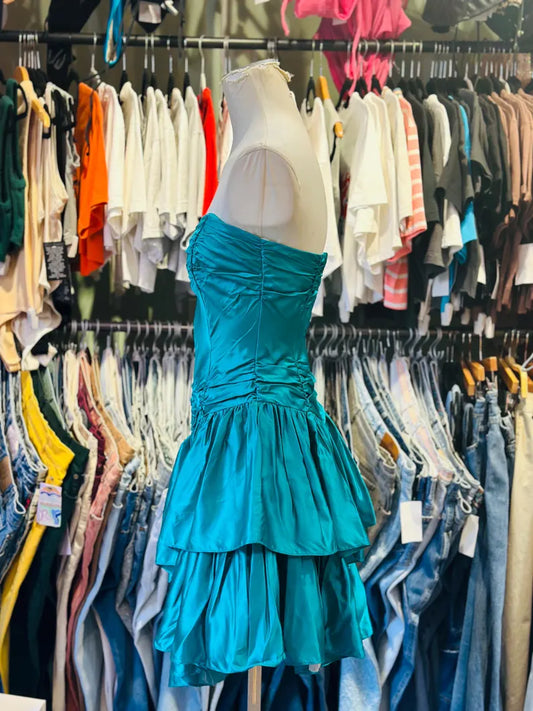 Vestido de fiesta vintage de satén sin mangas con escote en forma de corazón, corte A, corto, TP2388