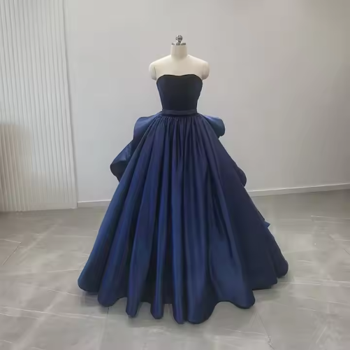 Vestido de noche elegante de satén en tul azul marino sin tirantes, corte A, TP2390