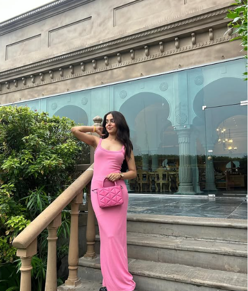 Elegante vestido de noche rosa con tirantes finos y corte sirena, ajustado y largo para fiesta de graduación TP2476
