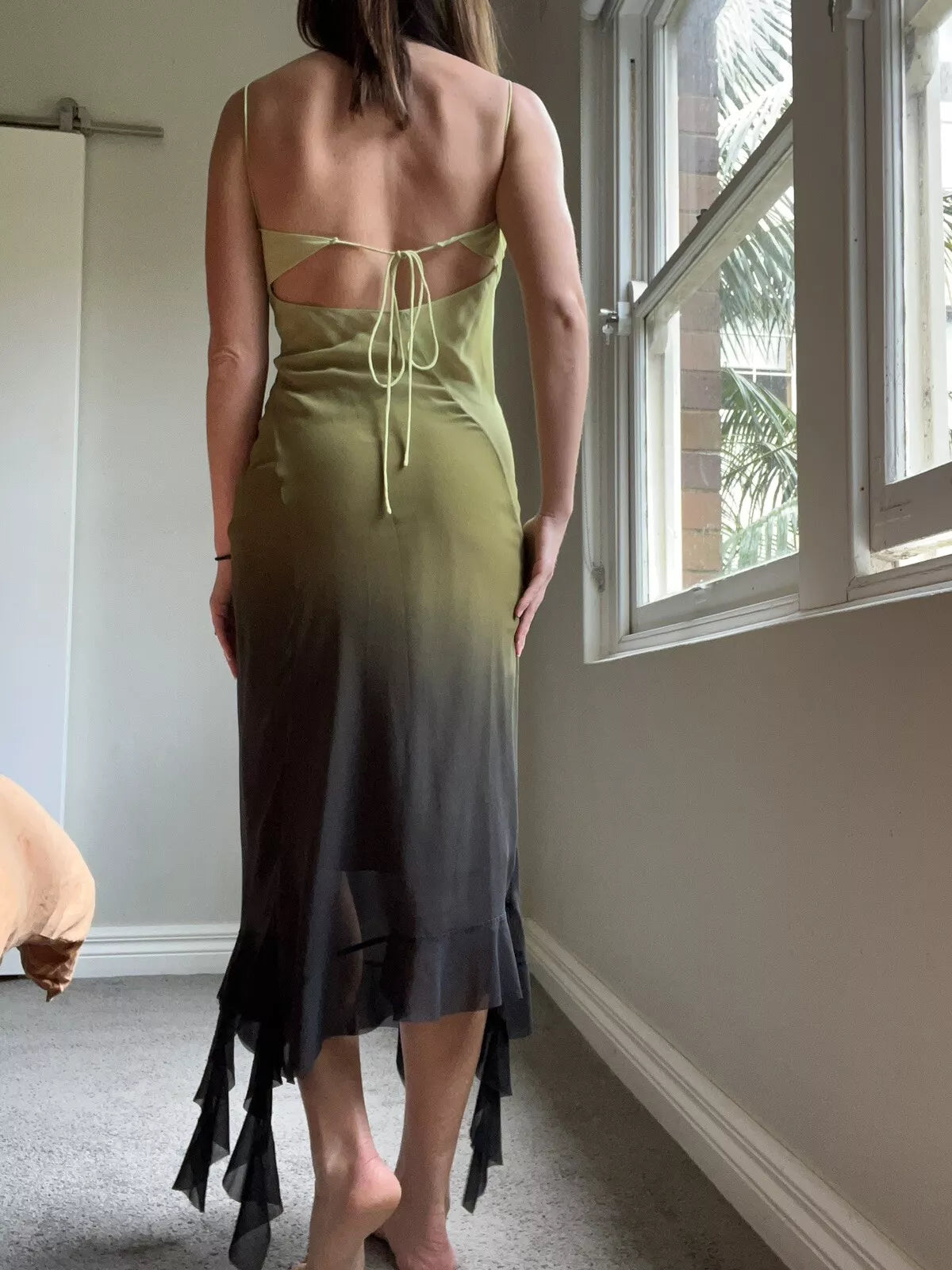 Vestido de noche de gasa con tirantes finos, sin mangas y volantes, largo hasta los tobillos, color verde degradado, TP2523