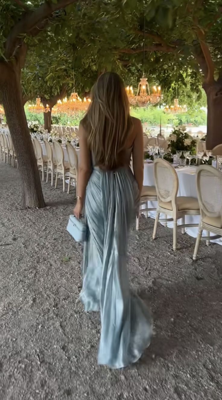Elegante vestido de noche azul con tirantes finos, sin mangas, plisado y espalda descubierta, largo y formal, TP2536