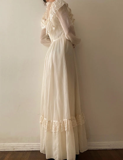 Vestido de novia vintage color marfil con cuello alto, manga larga y encaje, corte A, TP2544