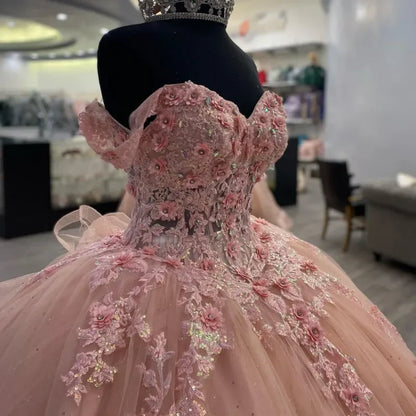 Vestido de noche de fiesta con cola, corte A, tul con lentejuelas y hombros descubiertos en color rosa dulce TP2614