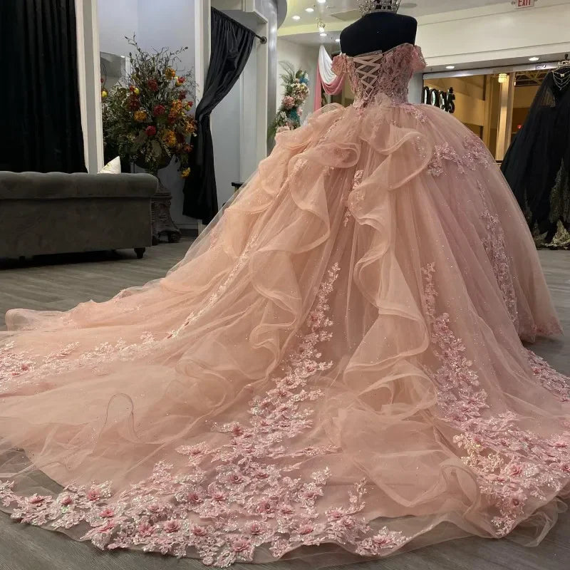 Vestido de noche de fiesta con cola, corte A, tul con lentejuelas y hombros descubiertos en color rosa dulce TP2614
