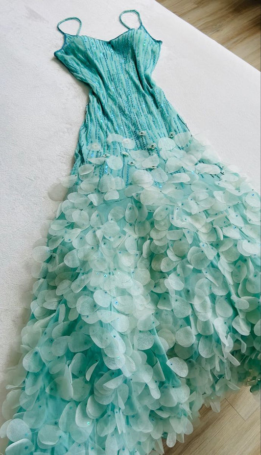 Hermoso vestido de fiesta de sirena con escote en V, espalda descubierta, tirantes finos y cuentas, largo hasta el suelo, TP2621