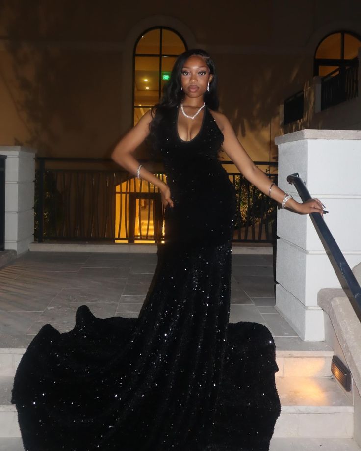 Sexy Black Halter Backless Sequin Mermaid Floor-Mounting Prom Dress Evening Dress TP2625
