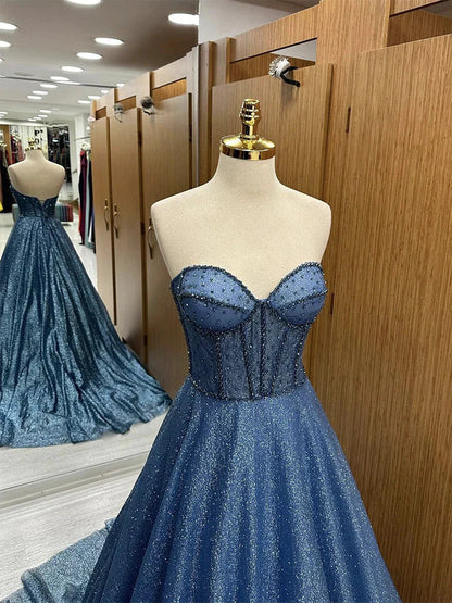 Elegante vestido de noche azul marino de corte A, sin tirantes, con escote corazón, largo y formal, TP2669