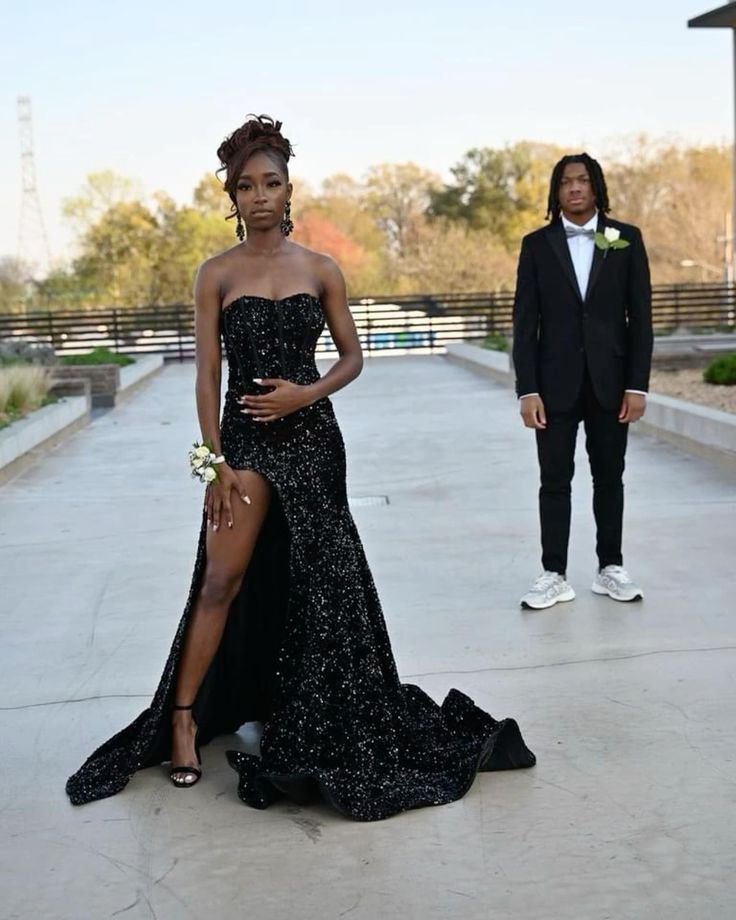 Sexy Black Off Shoulder Sweetheart Neck Sequin Slit Floor-Mounting Prom Dress Evening Dress TP2695