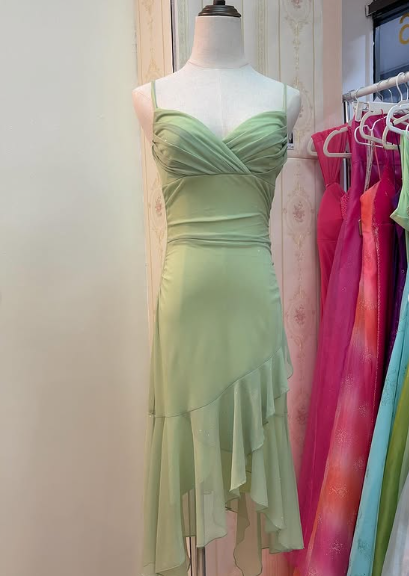 Vestido de fiesta sencillo de gasa verde sin tirantes y con volantes, vestido de noche TP2742