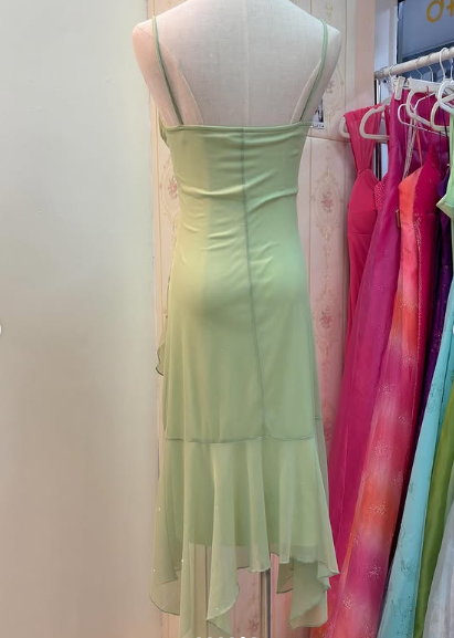 Vestido de fiesta sencillo de gasa verde sin tirantes y con volantes, vestido de noche TP2742