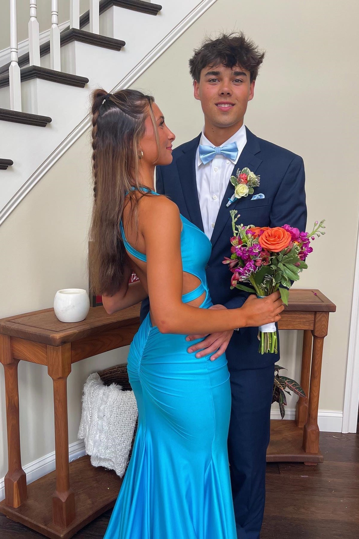 Vestido de graduación de sirena fruncido con espalda abierta y escote en V, vestidos formales largos