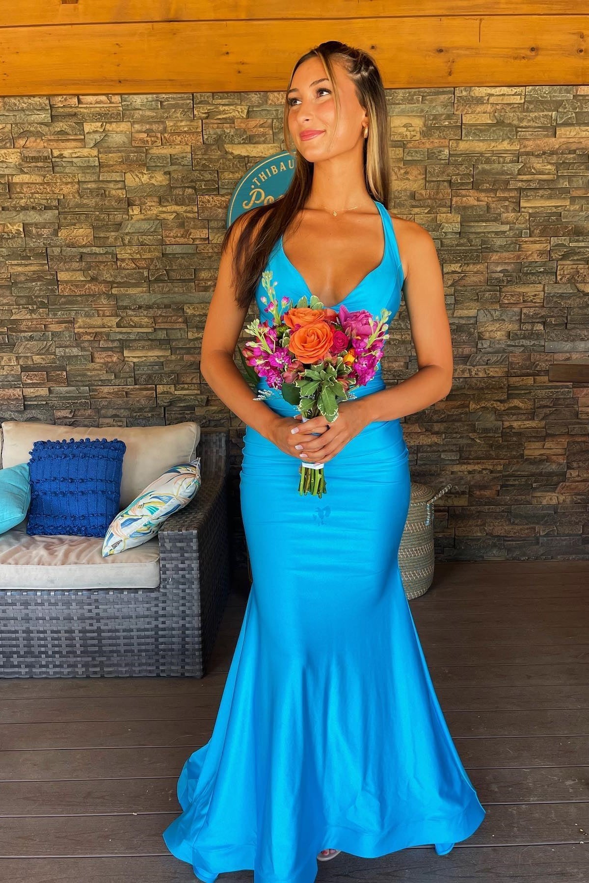 Vestido de graduación de sirena fruncido con espalda abierta y escote en V, vestidos formales largos