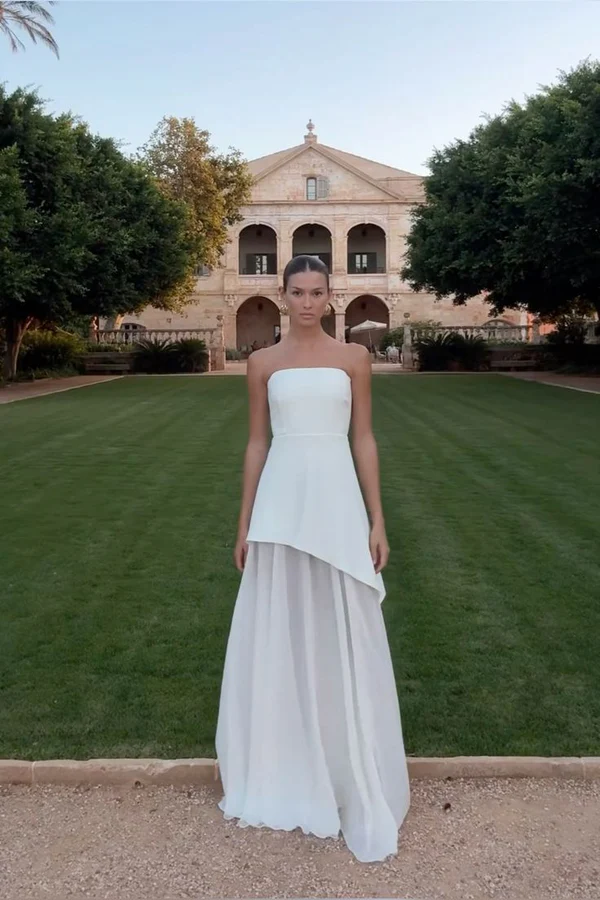 Vestido de novia sencillo de corte A, sin tirantes, de gasa, para verano, playa, blanco, con abertura, W0115