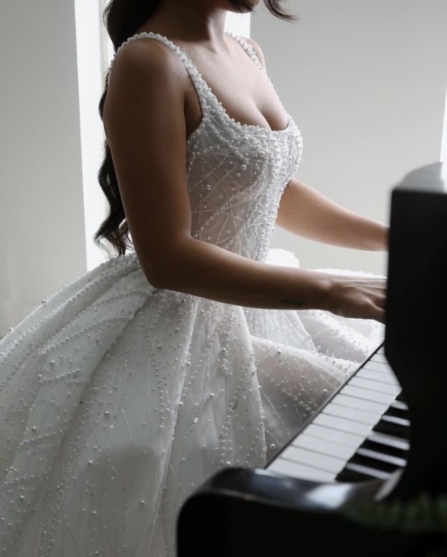 Rustic Wedding Dress Ball Gown Square Neck White Pearls Tulle Long Wedding Dresses Summer Brides Dress Bridal Gowns W0146