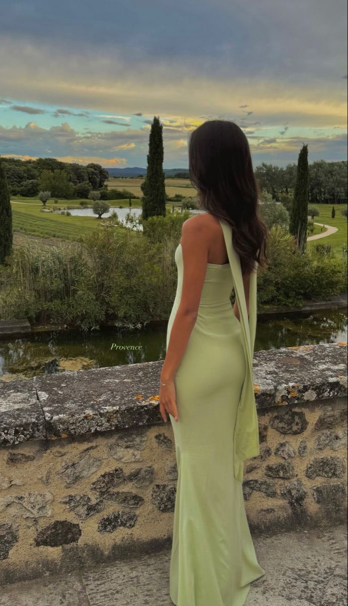Vestidos de fiesta verdes sexys sin tirantes, vestidos formales de verano y primavera para invitadas de boda, atuendo para invitadas de boda W0175