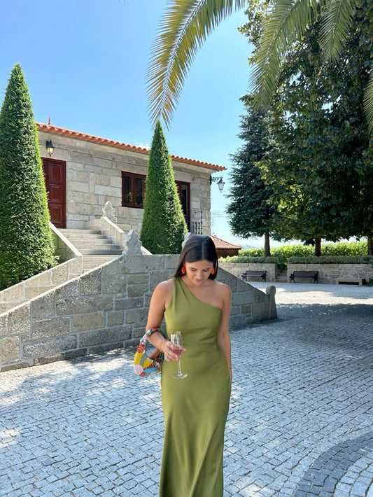Vestidos de fiesta de satén verde con corte en A y un hombro, estilo formal para invitadas de boda, para verano y primavera, W0188