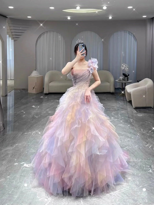 Hermoso vestido de quinceañera largo de tul lila con un solo hombro, formal, de manga corta y flores, W0277