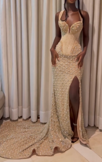 Vestido formal de sirena modesto con escote corazón y abertura en champán para cumpleaños número 20, vestidos de fiesta negros para niña, atuendos para cumpleaños número 18 W0410