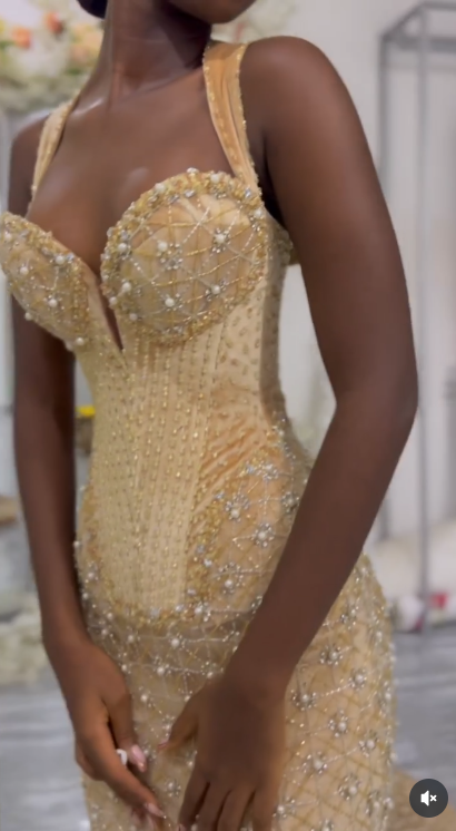 Vestido formal de sirena modesto con escote corazón y abertura en champán para cumpleaños número 20, vestidos de fiesta negros para niña, atuendos para cumpleaños número 18 W0410