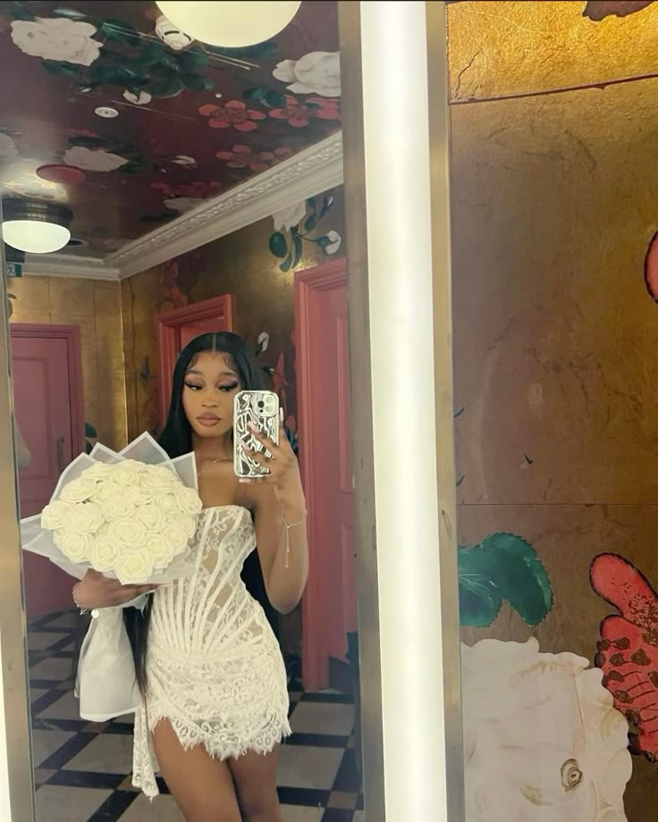 Vestido corto de fiesta de verano con encaje blanco, sin tirantes y sexy para chica negra, ideal para cócteles, fiestas de 18 años, W0456