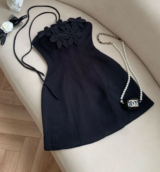 Vestido negro corto con cuello halter y corte en A para adolescentes, ideal para cumpleaños número 16, de verano, para cóctel, W0538