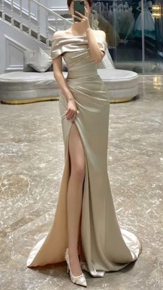 Vestido de fiesta de sirena con hombros descubiertos y abertura, estilo invitada de boda de verano, W0713