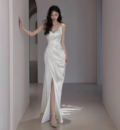 Vestido de novia de ensueño, corte tubo, tirantes finos, satén blanco, abertura, verano, largo, W0727