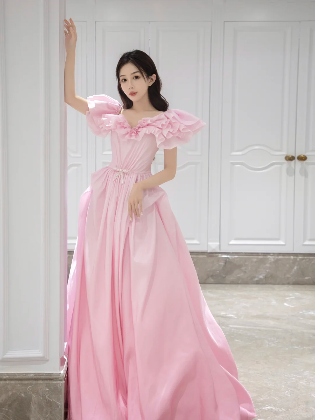 Hermoso vestido de fiesta de quinceañera largo de satén rosa con escote corazón, vestido formal de 15 años, vestido de dulces 16 W0737