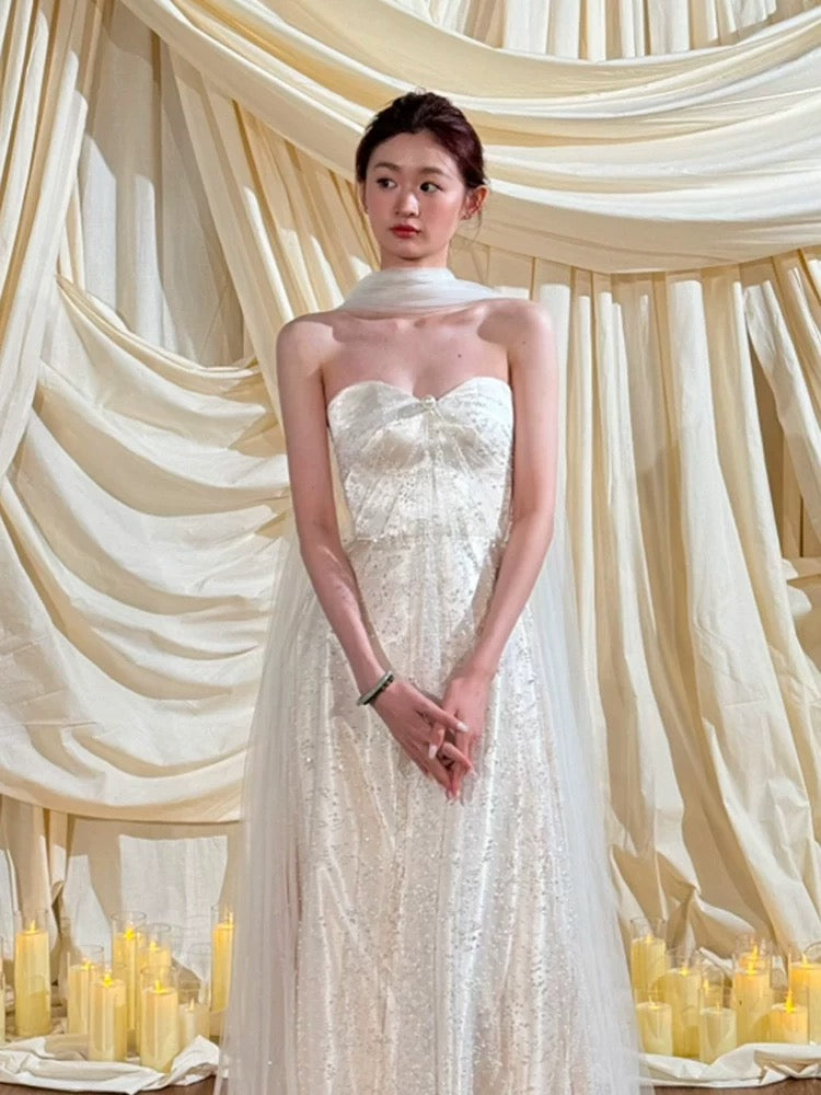 Vestido de novia sencillo de corte A con escote corazón y lentejuelas blancas, largo para playa y verano W0775