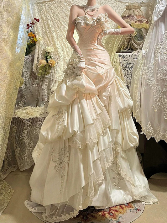 Vestido de novia retro de sirena sin tirantes, de satén y flores blancas, largo, para verano, W0785