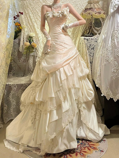 Vestido de novia retro de sirena sin tirantes, de satén y flores blancas, largo, para verano, W0785
