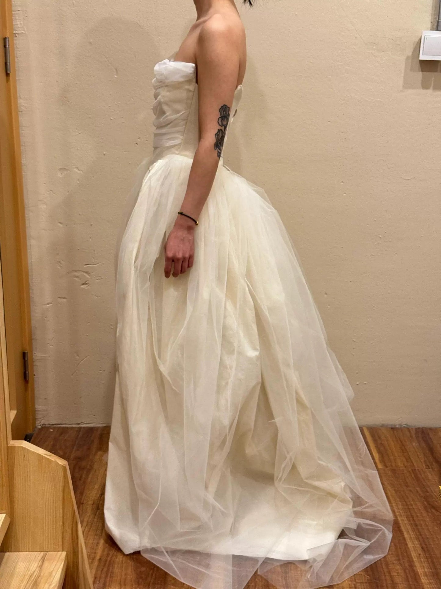 Vestido de novia vintage de corte A sin tirantes color marfil, largo para playa y verano, W0787