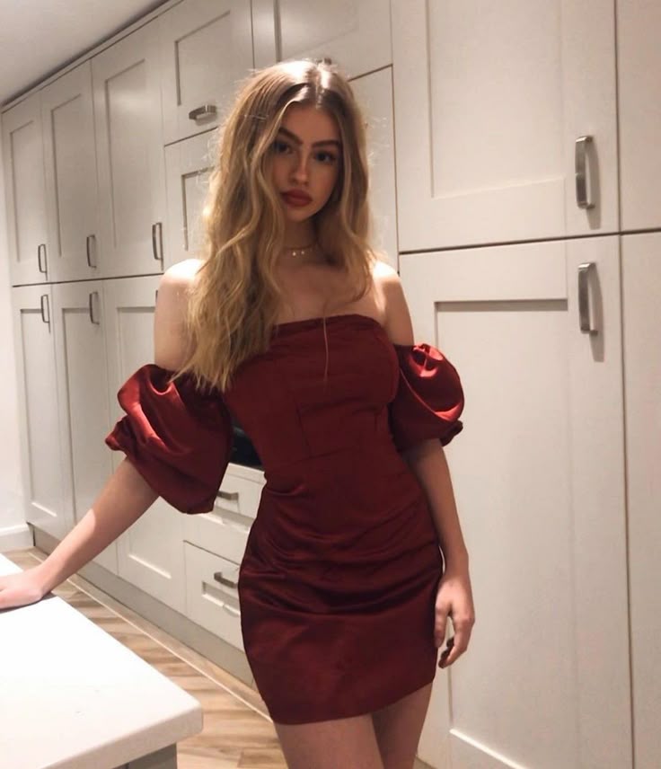Vestido corto de satén burdeos, sin tirantes, para fiesta de 8.º grado, de verano, para escuela secundaria, de fiesta, de cumpleaños, W1052