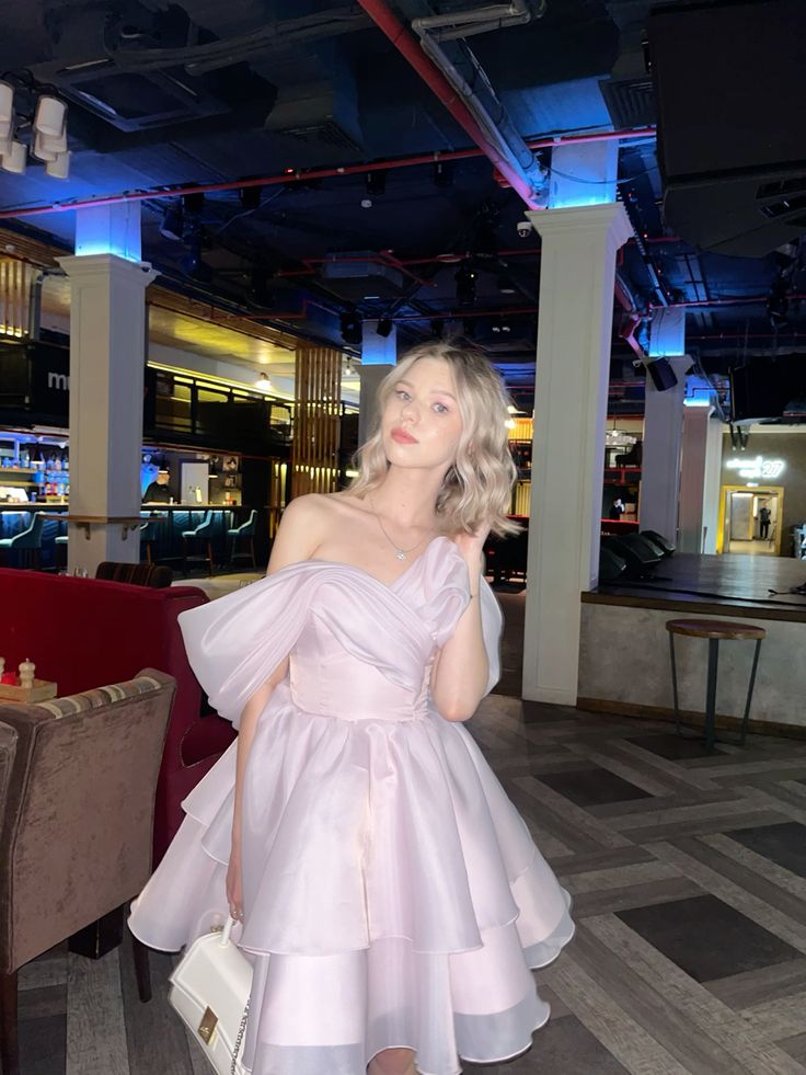 Vestido rosa corto con hombros descubiertos, corte A, para fiesta de bienvenida de octavo grado, de verano, para escuela secundaria, atuendos de cumpleaños W1140