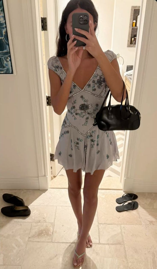 Pretty A Line V Neck Gray Chiffon Formal 8th Grade Homecoming Dresses Summer Middle School Hoco Dress 18th Birthday Outfits DH1078