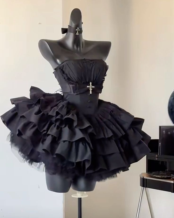 Vestido de fiesta vintage sin tirantes, vestido negro corto de satén, vestidos formales de 8.º grado para el regreso a casa, vestido de verano para escuela secundaria, atuendos de cumpleaños W1177