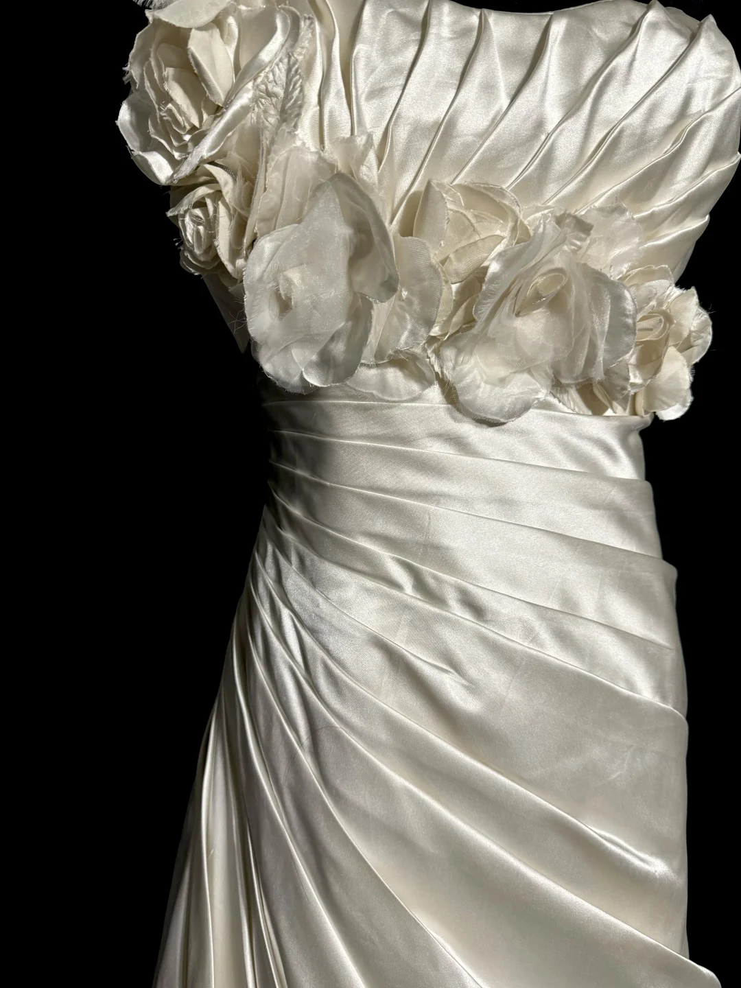Vestido de novia vintage de corte A, un hombro, color marfil, satén, largo, sencillo, W876